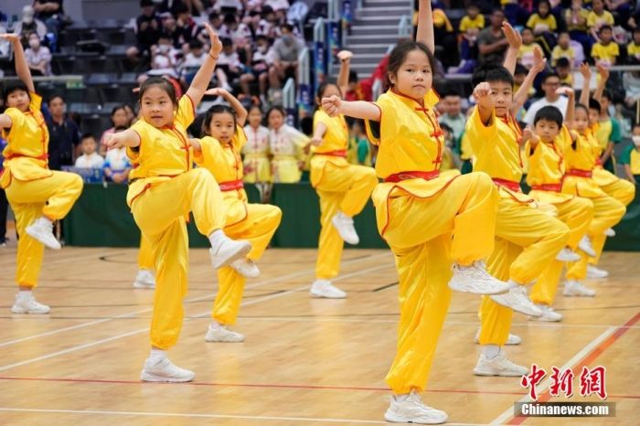 700余名香港中小学生“切磋武艺” 700余名香港中小学生“切磋武艺”